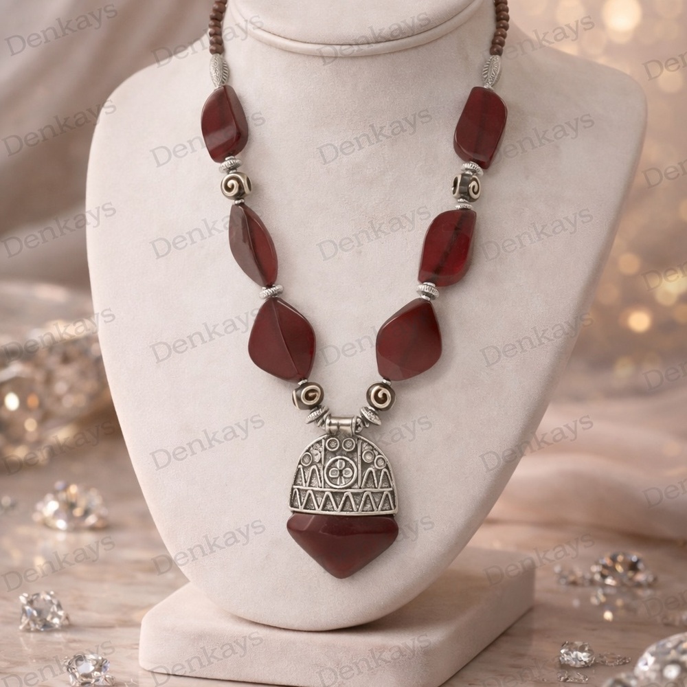 Denkays necklace